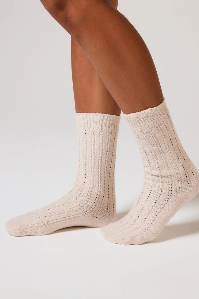 The Knit Socks in Beige — portee-principale