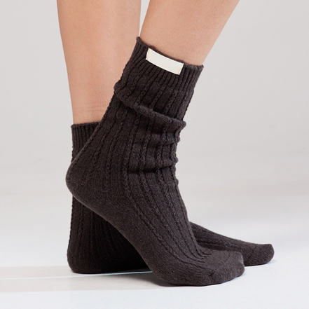 The Knit Socks — Black Coffee — portee-croisee