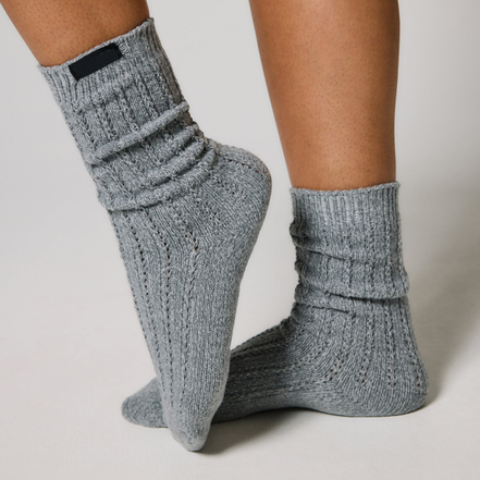 The Knit Socks — Dark Grey — portee-croisee