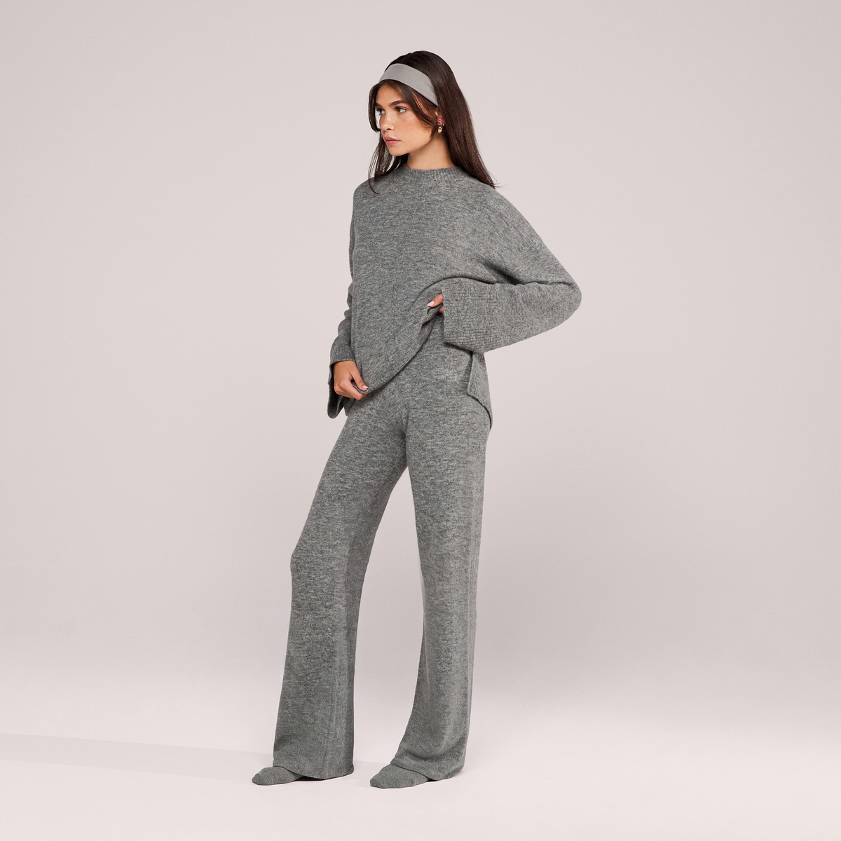 The Wide-Leg Knit Trousers — Grey — silhouette-face