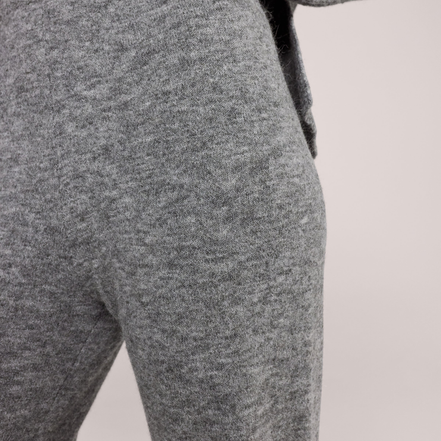 The Wide-Leg Knit Trousers — Grey — detail-maille